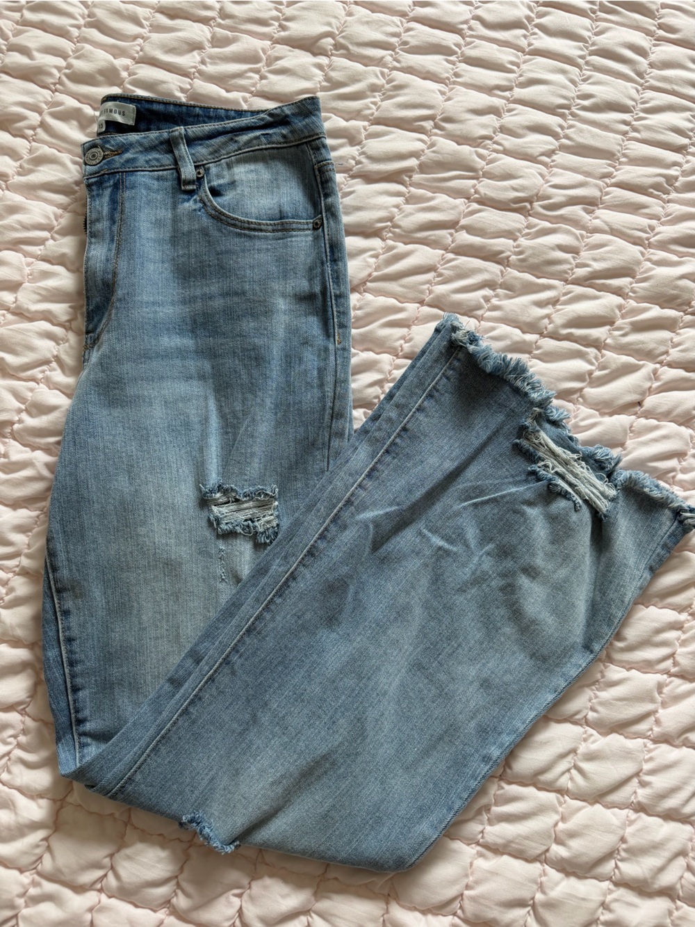 Light Wash Distressed Women’s Jeans - Unbranded